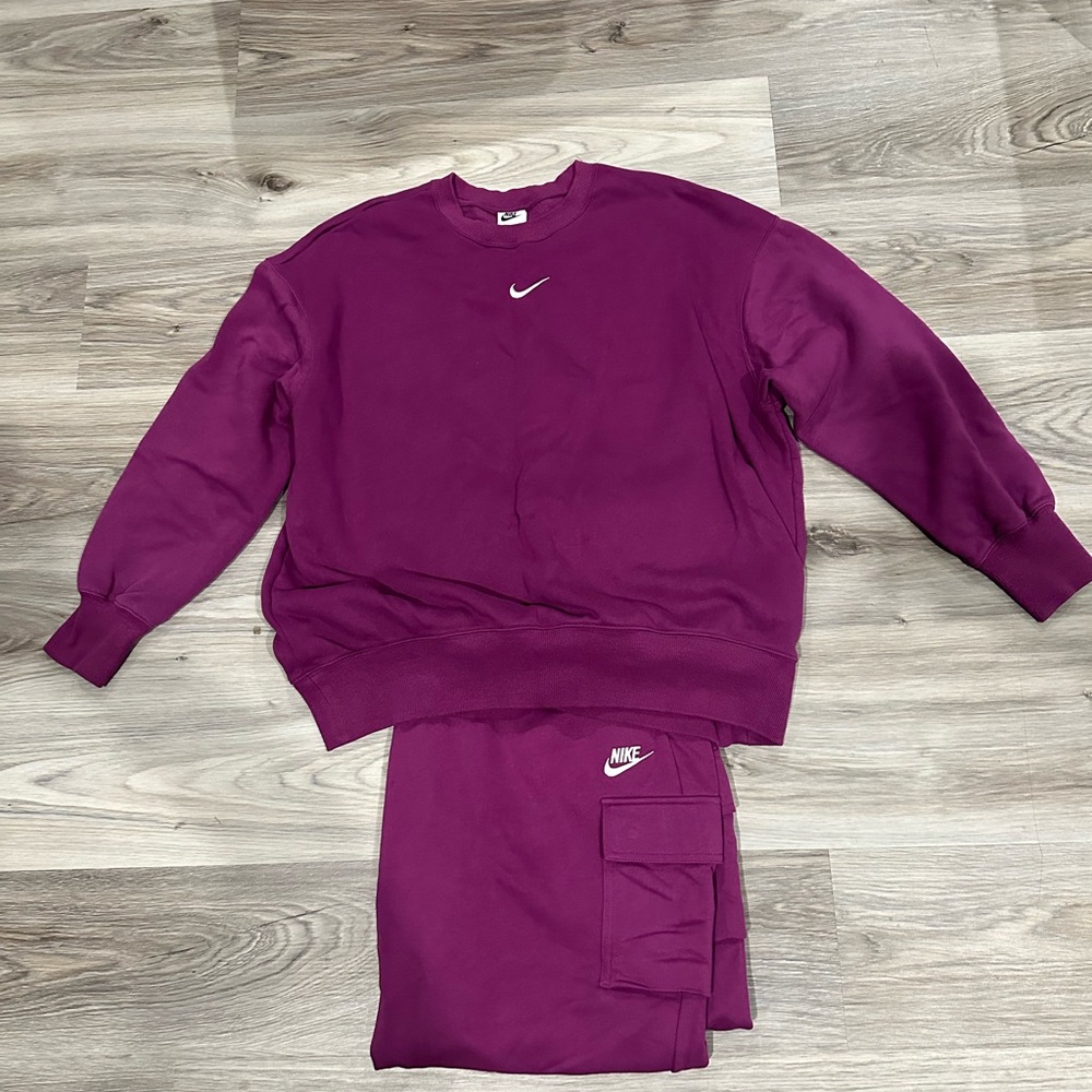 Nike Magenta Sweatshirt and Joggers Set